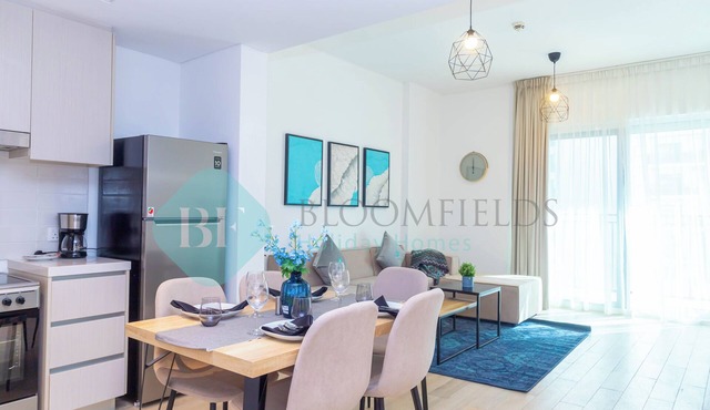 Bloomfields Fantastic 1BR in Waters edge