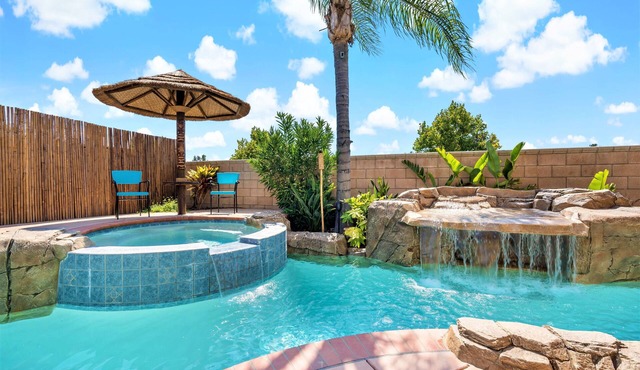 Blue Lagoon Oasis - Pool - Firepit - Close to Wineries - Golf - Wedding venues in Murrieta