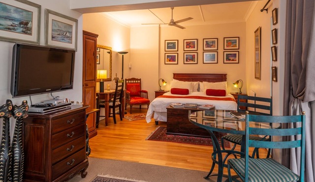 Brown Jug Studio Apartment in Hermanus