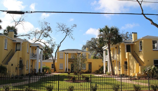 C2 Perfect location in historic city center, near beaches, patio, free parking! in St. Augustine