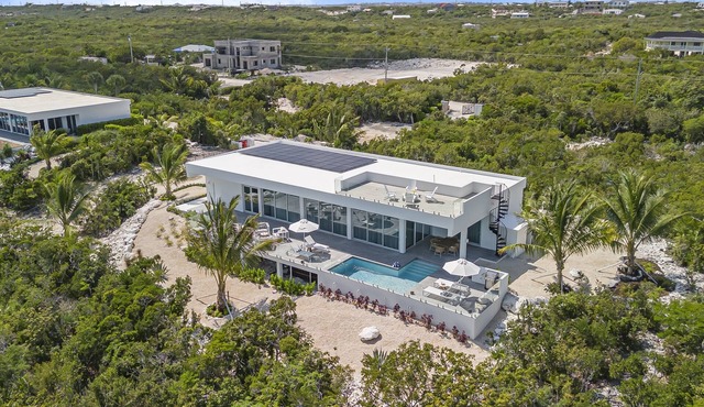 Caicos Breeze Villa: New 3 Bed Luxury Villa, Modern Design, Energy Efficient in Long Bay Hills