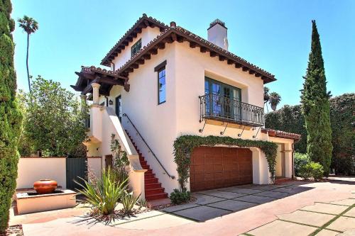 Casa Playa in Santa Barbara