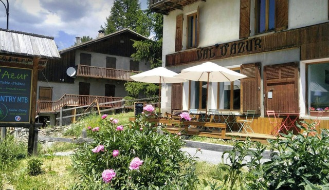 CASA-Salon Bocca di Rosa suite pour 6 personnes in Molines-en-Queyras