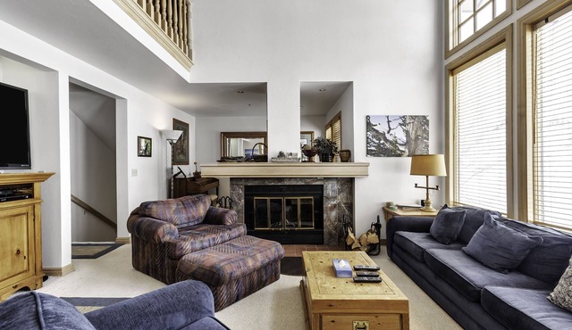 Cecret Mountain Lodge - ski-in/out to Snowbird in Alta