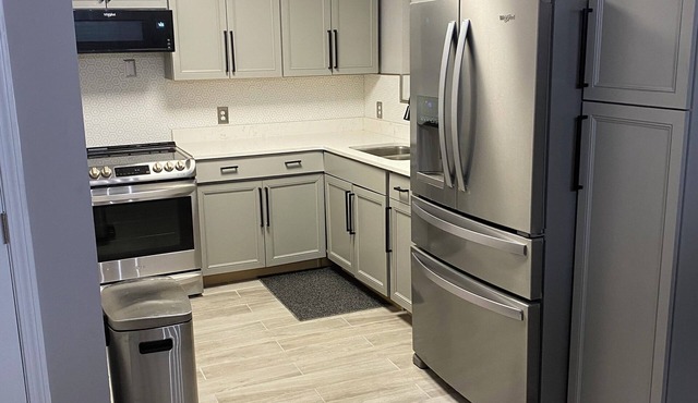 Charming 2-bedroom house with AC, WiFi in fabulous Panama City
