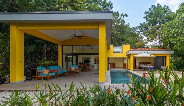 Charming 3-bedroom villa in fabulous Puerto Carrillo with WiFi, AC