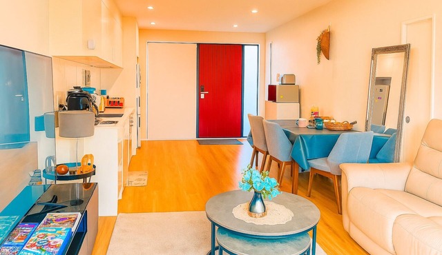 Charming 3-bedroom house with fitness room, WiFi in vibrant Auckland in Auckland
