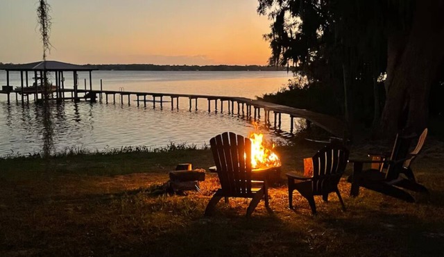 Charming and cozy river home in Palatka