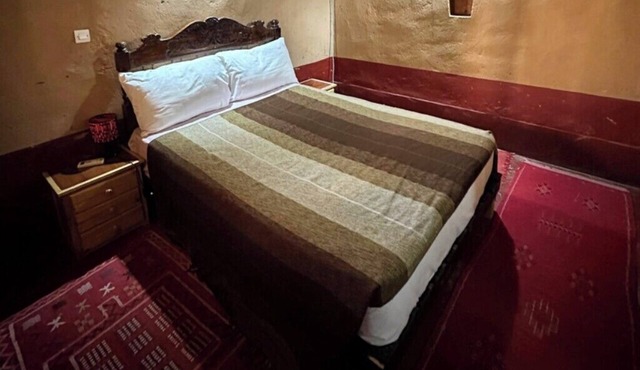 Charming bed & breakfast in tranquil Zagora with WiFi, AC in Zagora
