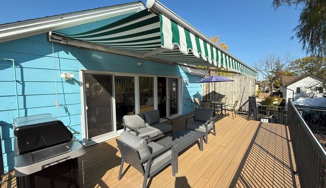 Charming one-bedroom Ausable View apartment centrally located in Grand Bend. in Grand Bend