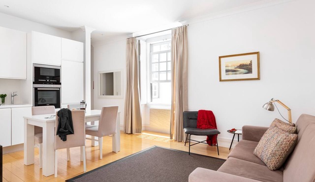Chiado | CHARMING & ROMANTIC | Family-Friendly in Lisboa