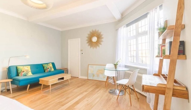 Chic 1 Bed Studio Flat in Popular Bloomsbury in Greater London