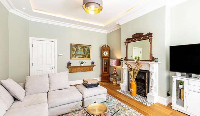 Chic Garden Flat in Leafy Ealing in Ealing