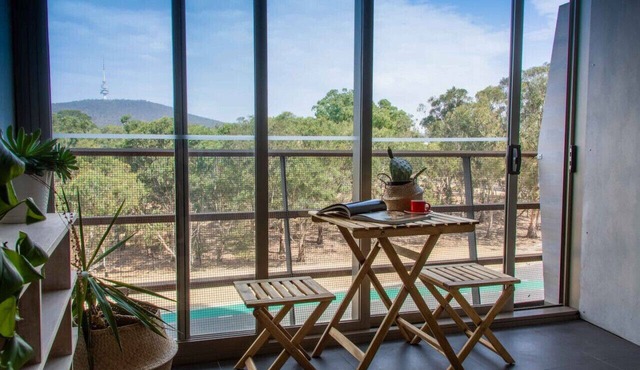 City apartment with Mountain views - NISHI in Canberra