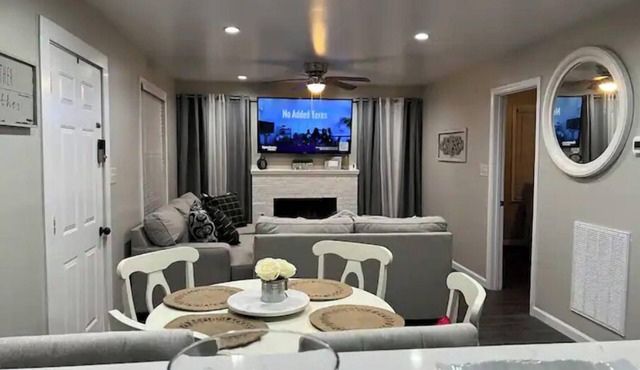 Close to Military Base! Beautiful Downtown Home in Jacksonville