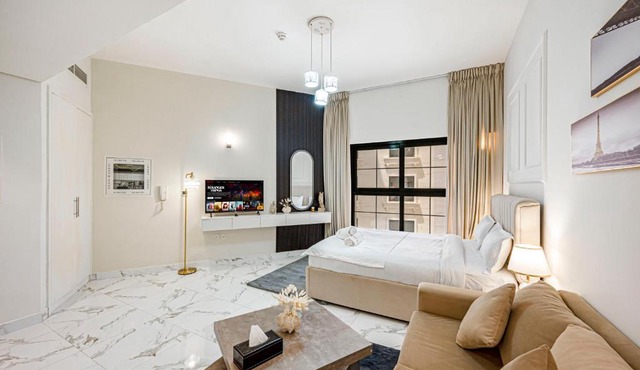 Comfortable Studio with Dubailand Vibes