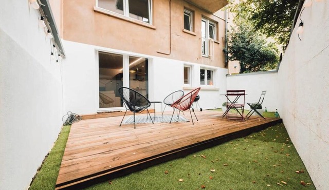 Cozy Central Studio with Private Terrace in Luxembourg