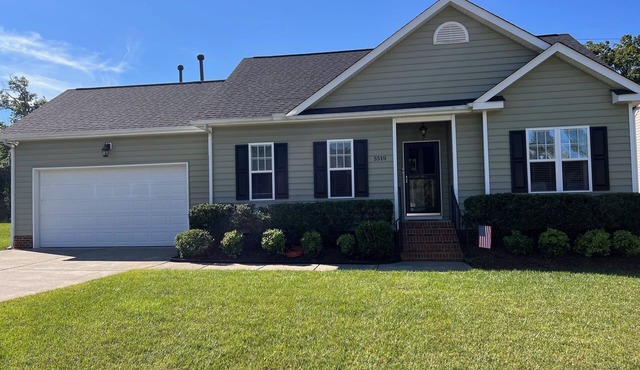 Cozy home near RDU, RTP, Angus Barn & downtown! Pet Friendly! Level-2 EV Charger in Raleigh