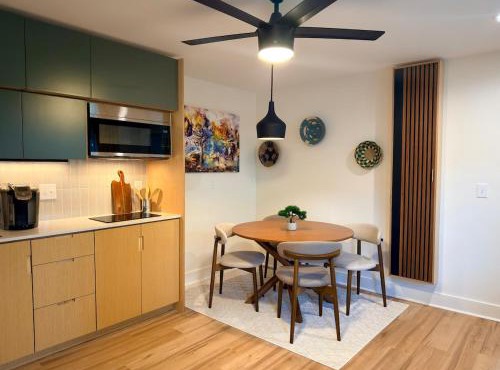 Cozy Mid-Century Modern Hideaway in Durham