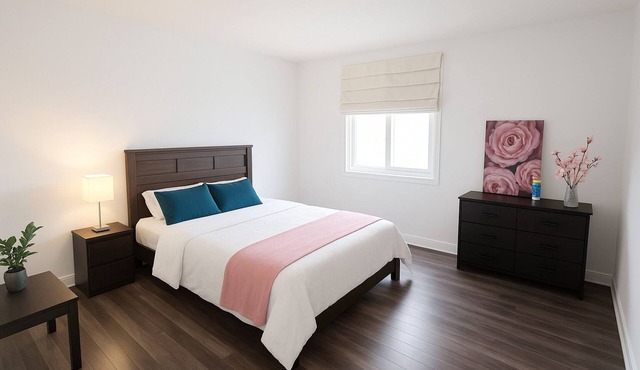 Cozy room in a modern house in Brampton