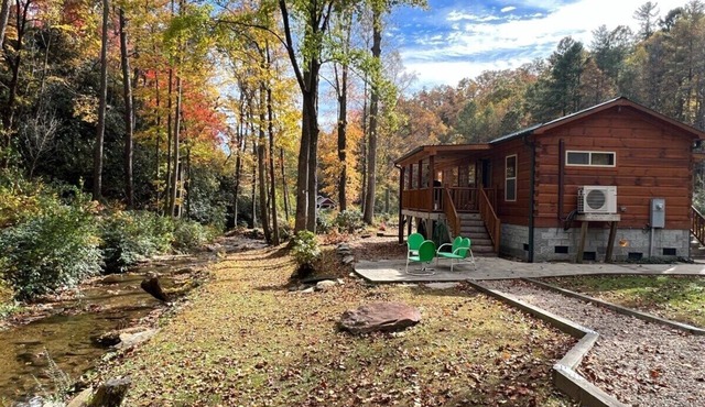 Creekside Log Cabin in Pisgah Forest in Pisgah Forest