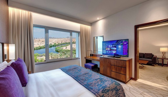 Crowne Plaza Muscat OCEC by IHG