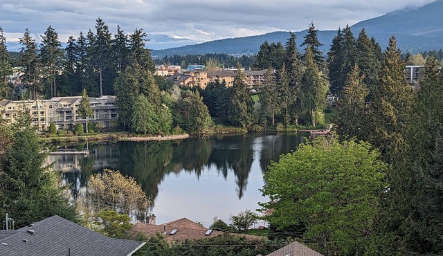 Crystal Hollows Lake View in Nanaimo