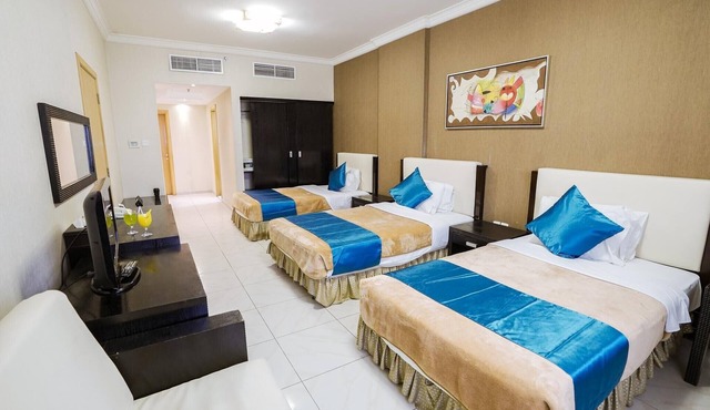 Crystal Plaza Hotel