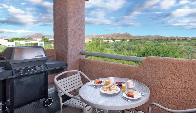 Delightful Resort Near Santa Catalina Mountains! in Oro Valley