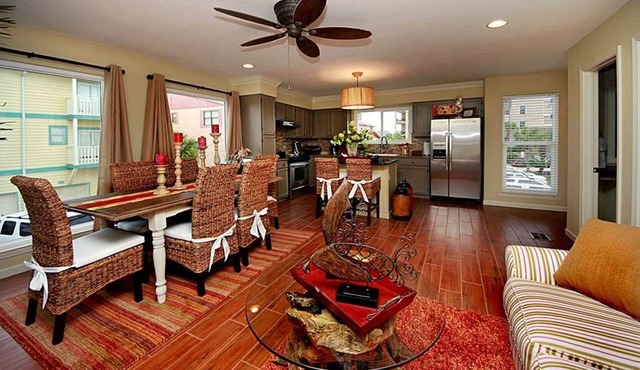 Discounts Summer 3bed cottage private beach ocean view free beach service!