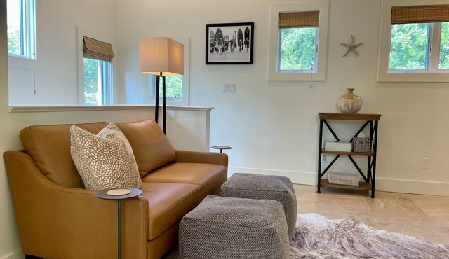 Downtown Getaway for Two! in Pensacola