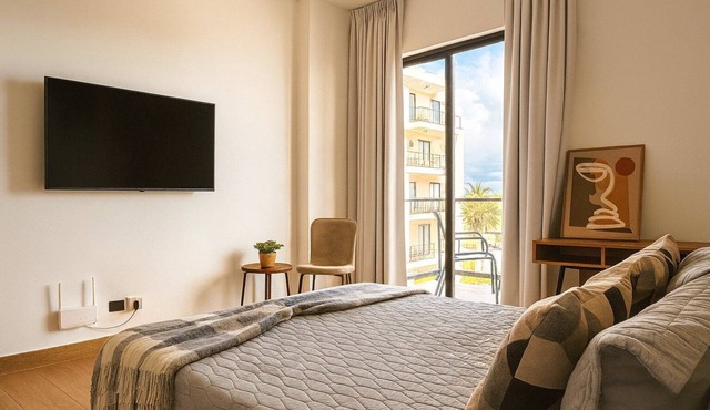 Downtown Studio w/Pool, Gym, WiFi – by Yellowkey in PUNTA CANA