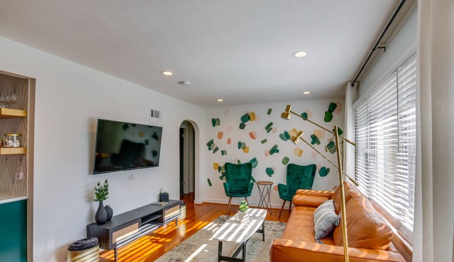 Dreamy St Charles Retreat w/Furnished Patio! in Saint Charles