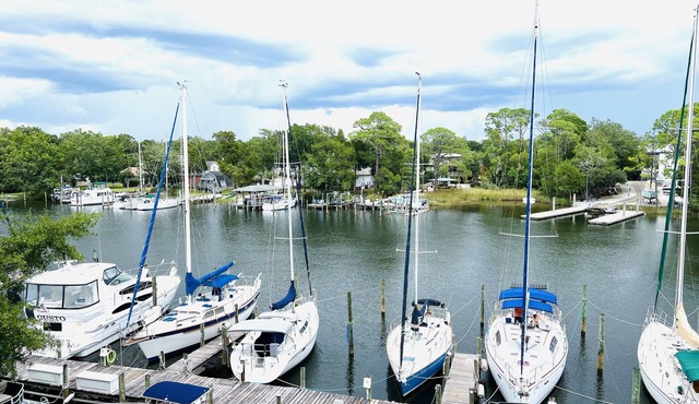 Drop Anchor Now Booking The Holidays in Niceville