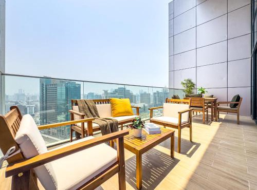 Duplex - 5 min walk from Cleveland, ADGM & Galleria Mall - 3BDR - Maryah Island & ADGM - Huge Balcony - Full Canal & City Views - Perfect for Families & Groups