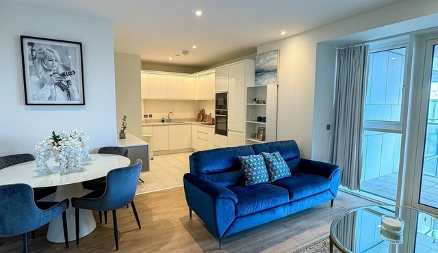 Elegant 2 Bedroom Apartment in Grand Canal