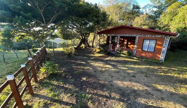 Eloys Place: Cottage ideal for all types of families. in Monteverde