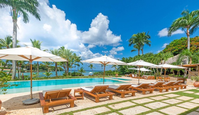 Exclusive Oceanfront Villa Private Beach luxury Concierge Chef Maid service