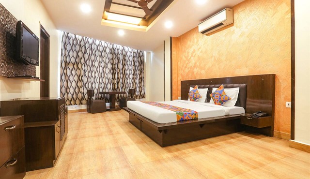 Fabexpress Rajdeep Palace in New Delhi