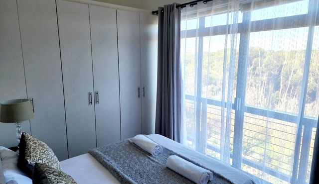 Fabulous 5-bedroom house in serene Onrusrivier perfect for families and Friends in Onrusrivier