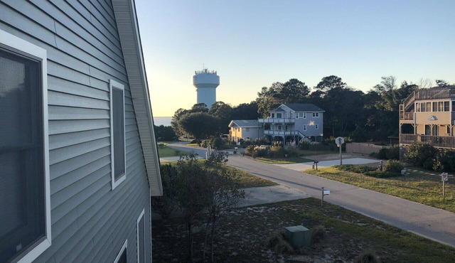 Fantastic 4-bedroom house in charming Duck, NC. in Kitty Hawk