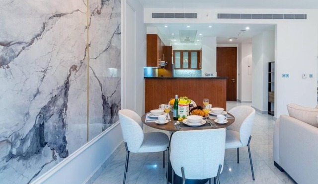 FIRST CLASS 1BR Luxurious DIFC Retreat