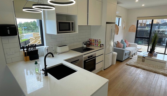 Flatbush Holiday Accommodation, 3 Bedroom Town House WH2 | Apartment