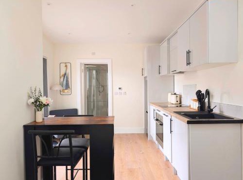 Foothills Haven - Private Garden Apartment near Luas & Trails in Dublin