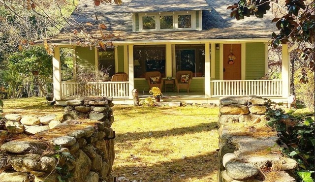 Fox Cottage in Tryon