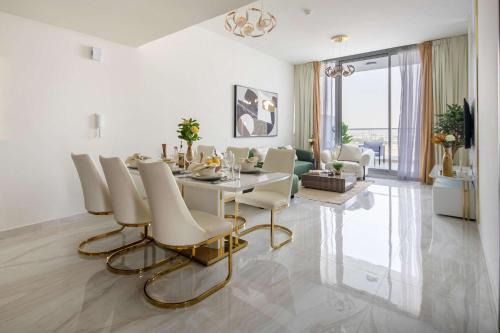Frank Porter - GEMZ by Danube, Al Furjan