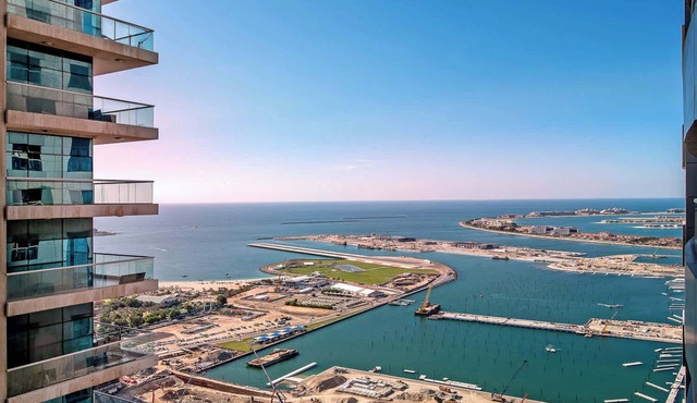 Free housekeeping visits during your stay - StayShort - Elevated 2BR Stay with Panoramic Marina Views!