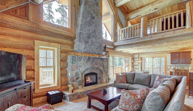 FREE SkyCard Activities - Beautiful Log Cabin, Hot Tub, 2 Master Suites - Timber Ridge Lodge in Breckenridge