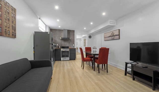 Full 2 Bdrm Private Unit w/parking in Toronto