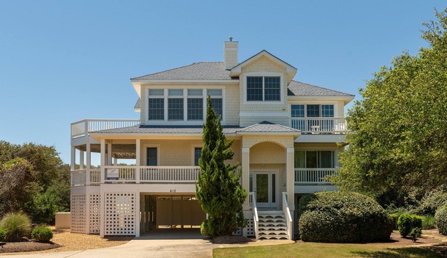 Full House: Large Private Pool, Hot Tub, Dog-friendly in Corolla